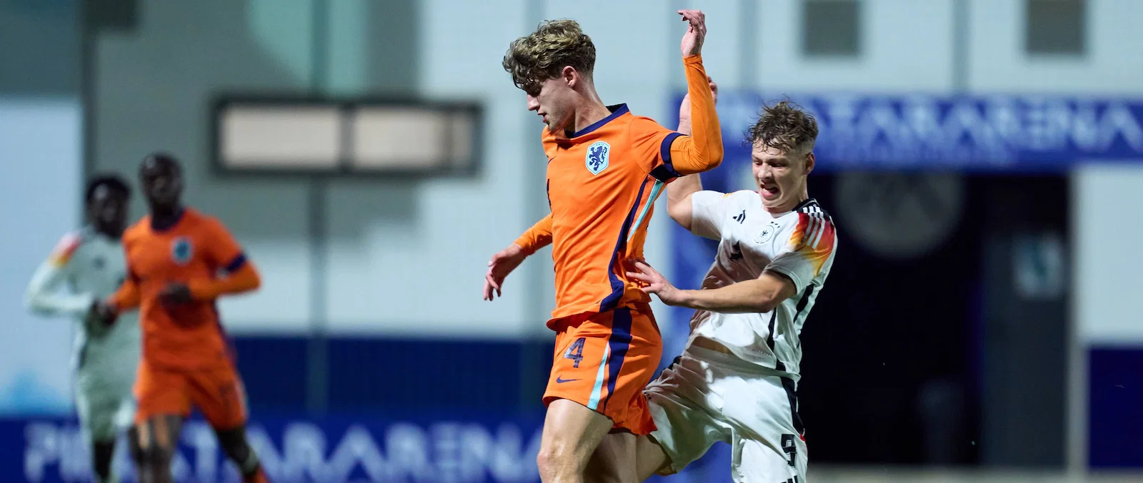 Ruud Nijstad: Man United appelle au transfert du prodige défensif très apprécié du FC Twente - Man United News And Transfer News